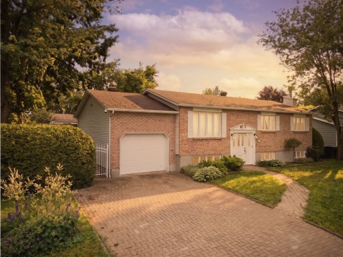 161 Rue De Mésy  Boucherville, QC J4B 4E4