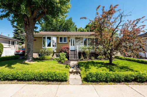 2567 Rue Joliette  Longueuil (Le Vieux-Longueuil), QC J4L 2N3
