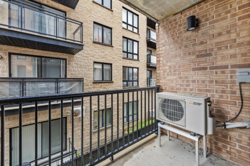 Balcon - 304-6095 Boul. Gouin O., Montréal (Ahuntsic-Cartierville), QC 