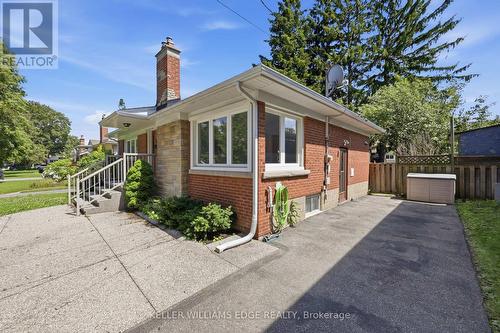 21 Sheridan Lane, Hamilton, ON 