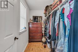 WALK-IN CLOSET! - 