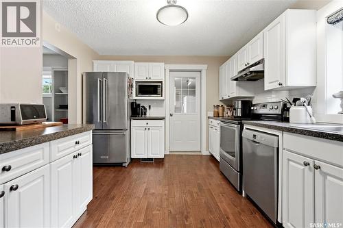 1054 Clifton Avenue, Moose Jaw, SK 
