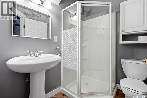 1054 Clifton Avenue, Moose Jaw, SK 