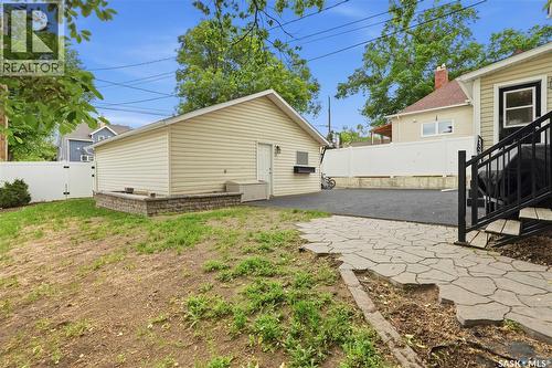 1054 Clifton Avenue, Moose Jaw, SK 