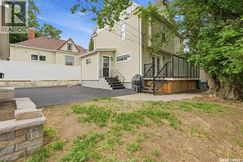 1054 Clifton Avenue, Moose Jaw, SK 