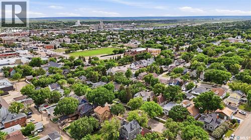 1054 Clifton Avenue, Moose Jaw, SK 