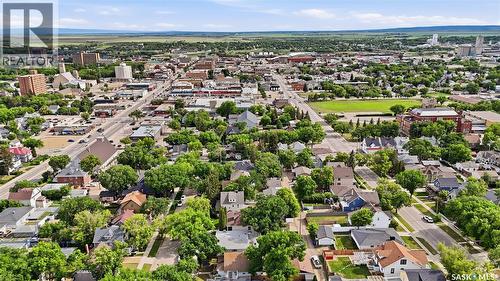 1054 Clifton Avenue, Moose Jaw, SK 
