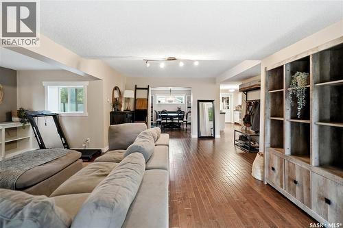 1054 Clifton Avenue, Moose Jaw, SK 