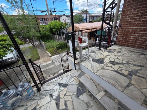 Terrasse - 1-8008 Rue Chabot, Montréal (Villeray/Saint-Michel/Parc-Extension), QC 