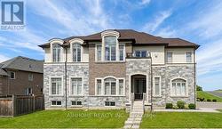 14 DR PEARSON COURT East Gwillimbury, ON L9N 0L6