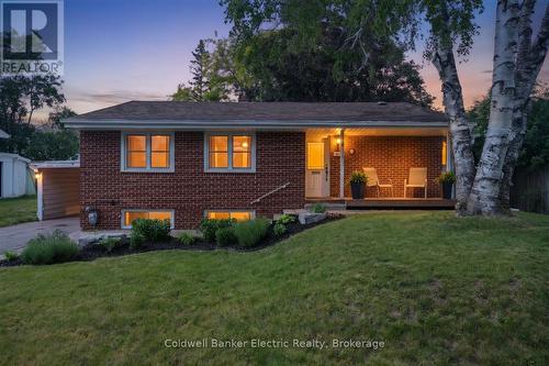 1497 MAYFAIR AVENUE  Peterborough (Monaghan Ward 2), ON K9J 6T3
