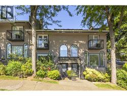 1557 LARCH STREET  Vancouver, BC V6K 3N6