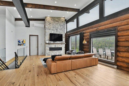 Living Room - 130 Allée Du 2E, Mont-Blanc, QC 