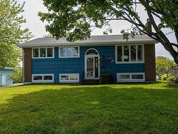 80 Nightingale Drive  Halifax, NS B3M 1V6
