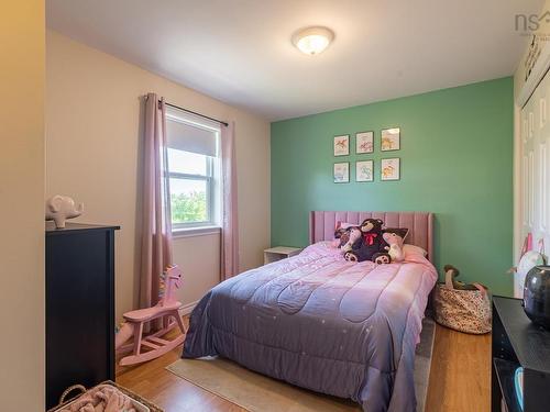 23 Macfarlane Street, Lake Echo, NS 