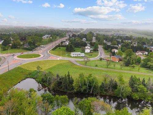 8 Oakland Drive, Charlottetown, PE 