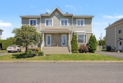 89 Rue Cyrille-Côté Saint-Jean-Sur-Richelieu, QC J2W 1X5