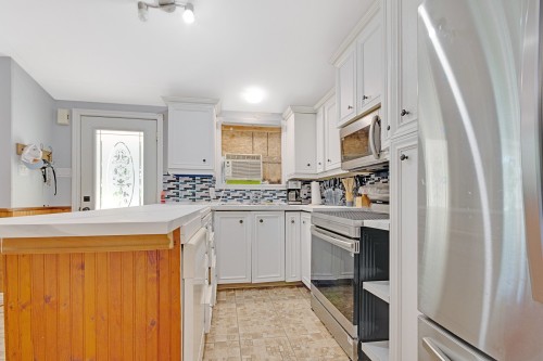 Kitchen - 1911 Boul. De L'Ange-Gardien N., L'Assomption, QC - Indoor Photo Showing Kitchen