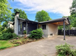 892 Rue Nicolet Longueuil (Le Vieux-Longueuil), QC J4J 4T4