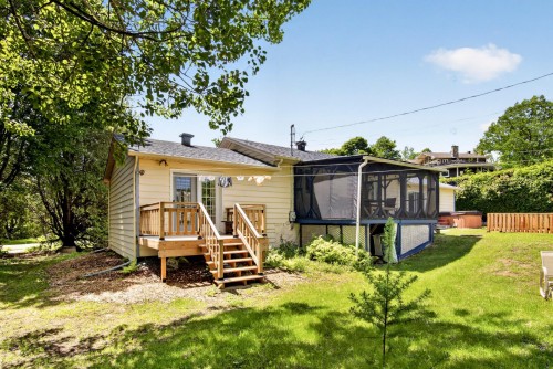 Cour - 14 Rue Simard, Saint-Hippolyte, QC 