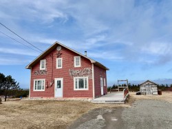 2927 Ch. de la Montagne  Les Îles-De-La-Madeleine, QC G4T 0A4