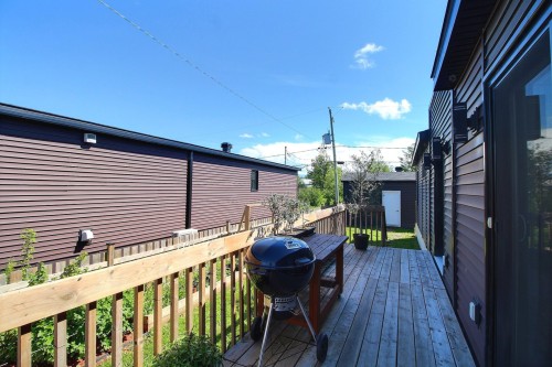 Terrasse - 231 Rue Lauzanne, Val-D'Or, QC 