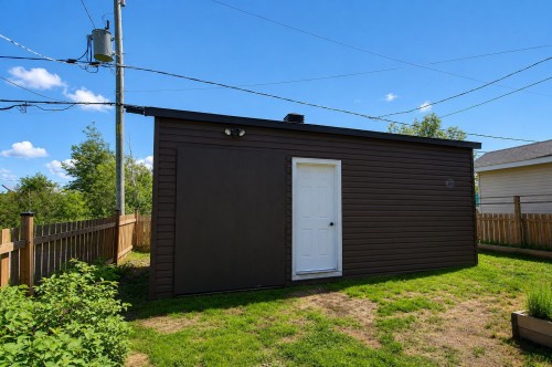 Remise - 231 Rue Lauzanne, Val-D'Or, QC 
