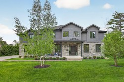 22 Av. Angell  Beaconsfield, QC H9W 4V3