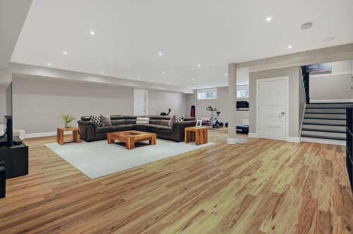 Basement - 22 Av. Angell, Beaconsfield, QC 