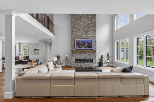 Family Room - 22 Av. Angell, Beaconsfield, QC 