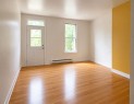 Salon - 819 Av. De L'Épée, Montréal (Outremont), QC 