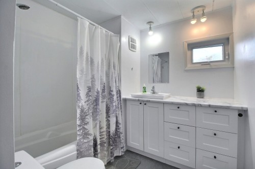 Salle de bains - 1737 Rue Le Baron, Val-D'Or, QC 