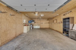 Garage - 