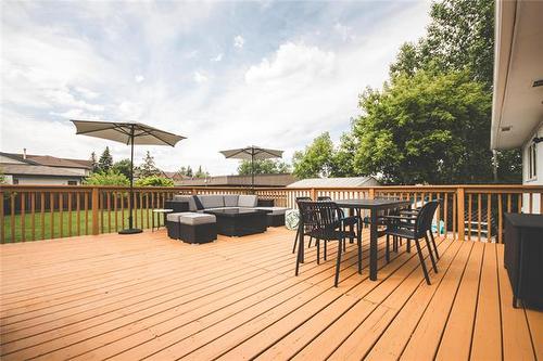 522 Elmhurst Rd, Winnipeg, MB 