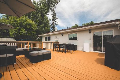 522 Elmhurst Rd, Winnipeg, MB 