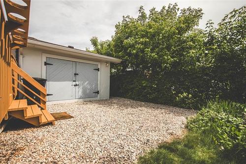 522 Elmhurst Rd, Winnipeg, MB 