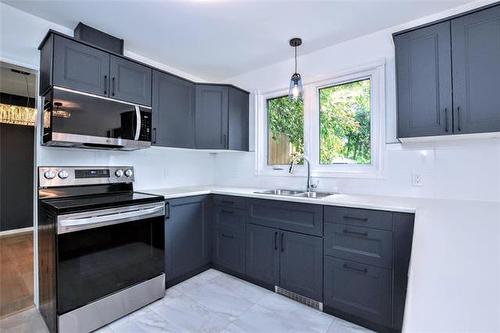 759 Sturgeon Rd, Winnipeg, MB 