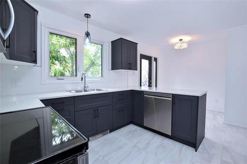 759 Sturgeon Rd, Winnipeg, MB 