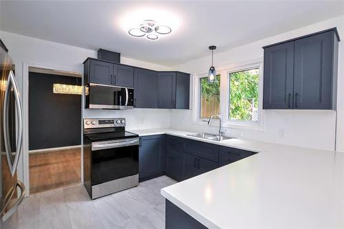 759 Sturgeon Rd, Winnipeg, MB 