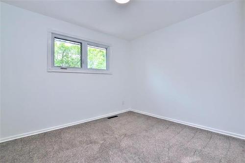 759 Sturgeon Rd, Winnipeg, MB 