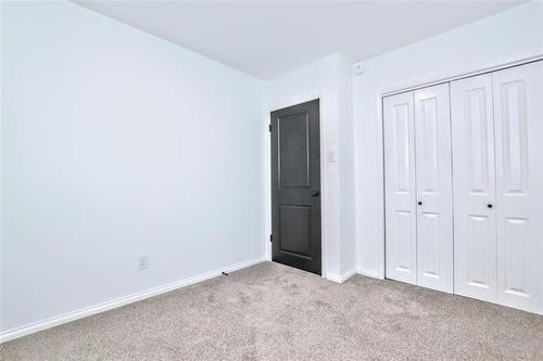 759 Sturgeon Rd, Winnipeg, MB 