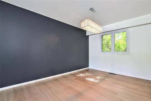 759 Sturgeon Rd, Winnipeg, MB 