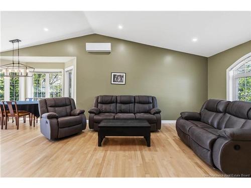 242 Herve St, Dieppe, NB 