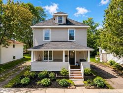 70 Maple ST Moncton, NB E1C 6A3