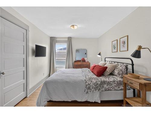 70 Maple St, Moncton, NB 