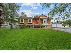 392 Fox Creek Dieppe, NB E1A 7M7