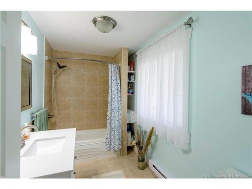33 Clinton Dr, Willow Grove, NB 