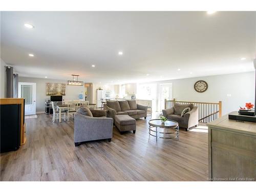 33 Clinton Dr, Willow Grove, NB 