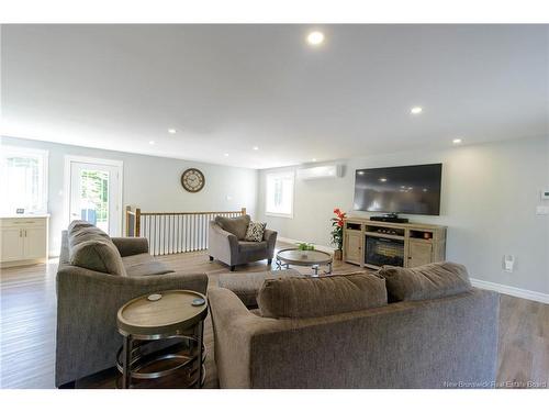33 Clinton Dr, Willow Grove, NB 