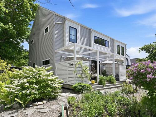 6968 Chebucto Road  Halifax, NS B3L 1M7